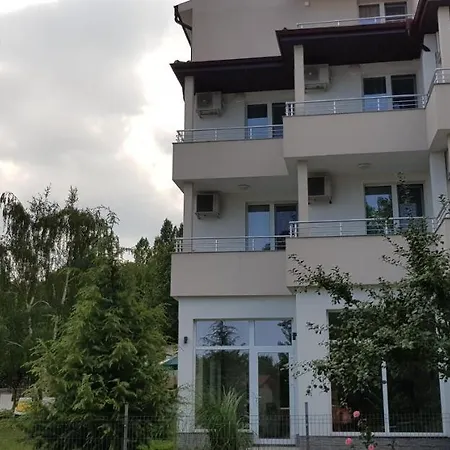 Хотел Magnolia